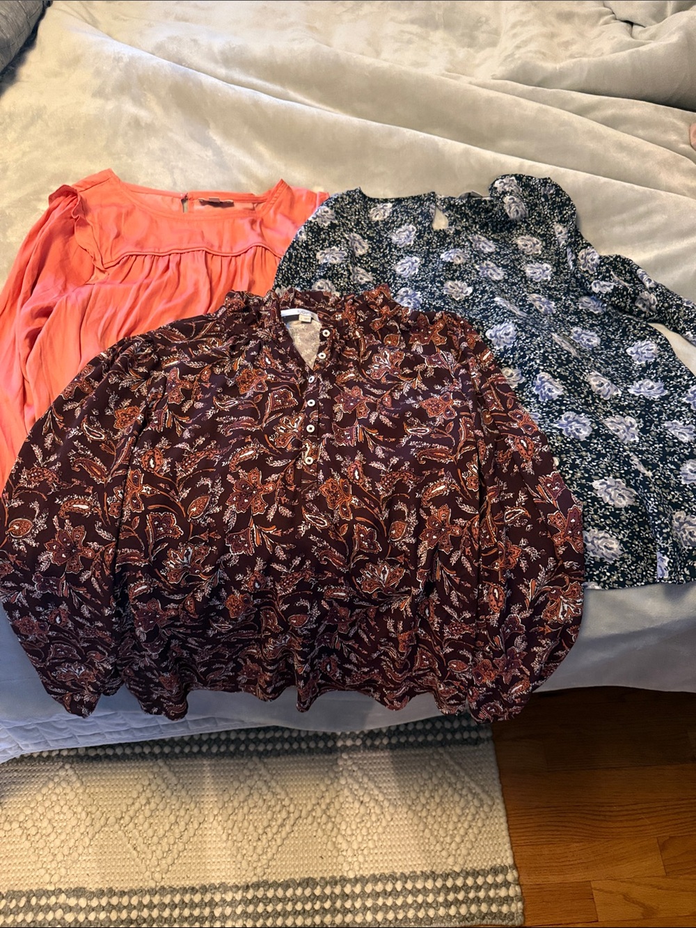 Women’s Loft size large blouses